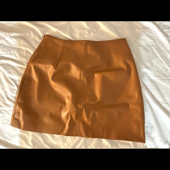 ✨Faux leather mini skirt - Picture 5 of 5